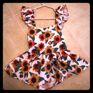 Sunflower open back top 🌻